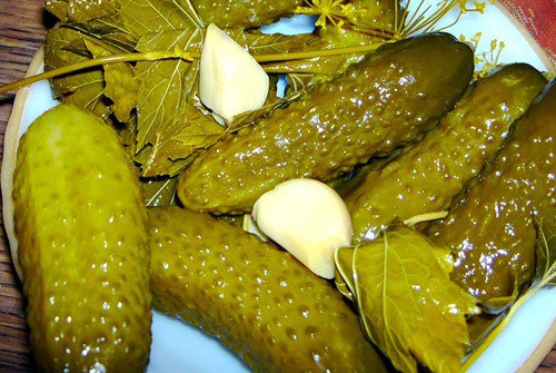 Как сделать из соленых огурцов маринованные Как сделать из соленых огурцов маринованные