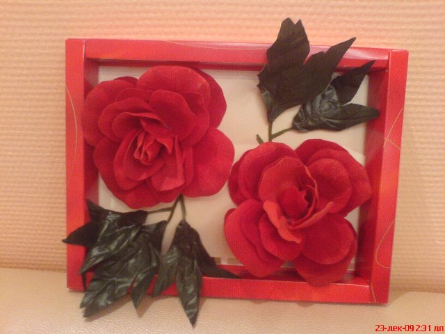 Поделки из конфетных коробок своими руками. Что можно сделать из под коробки конфет. Ноутбук из конфетной коробки. Поделка из коробки из под конфет. Ноутбук из конфетной коробки.